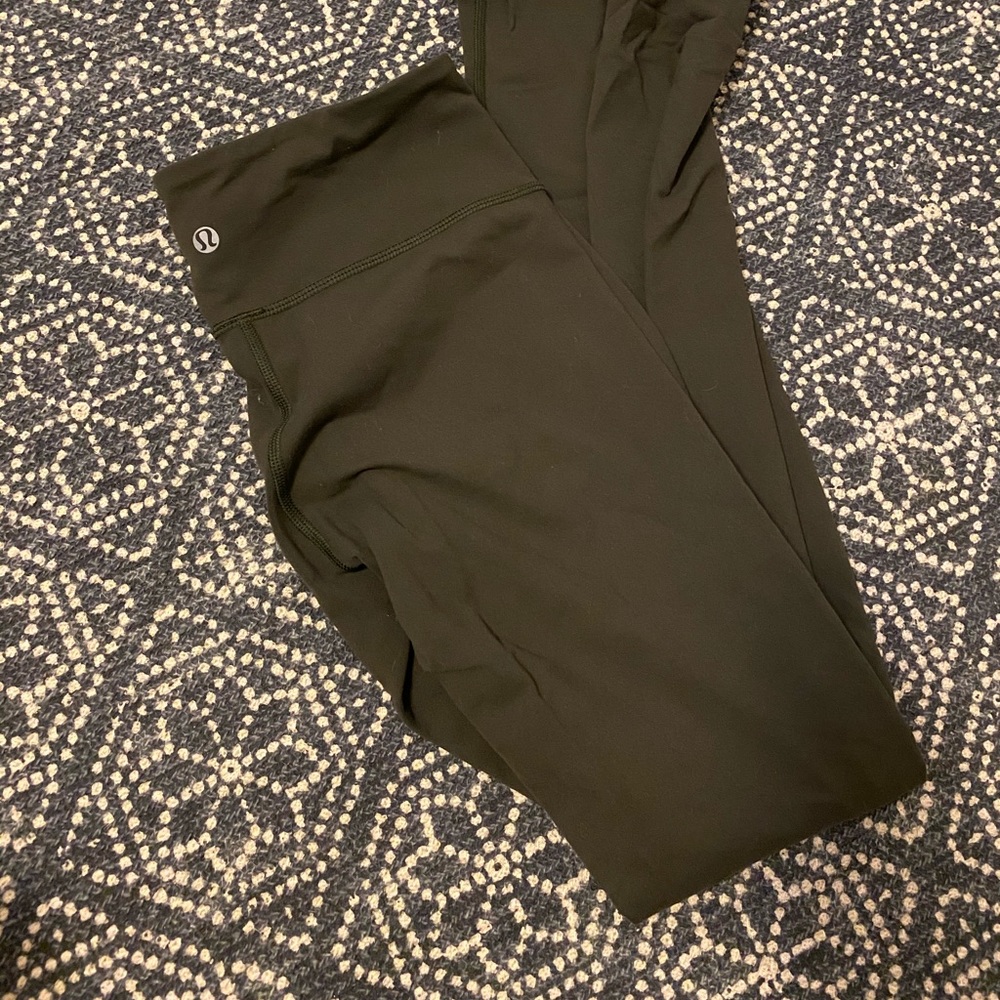 Green LULULEMON wunderunder leggings!